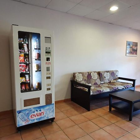Joli appartement T2 dans résidence avec piscine, hammam et parking gratuits Carcassonne Esterno foto