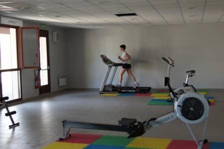 Joli appartement T2 dans résidence avec piscine, hammam et parking gratuits Carcassonne Esterno foto