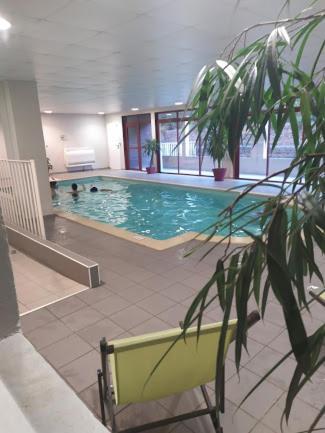 Joli appartement T2 dans résidence avec piscine, hammam et parking gratuits Carcassonne Esterno foto