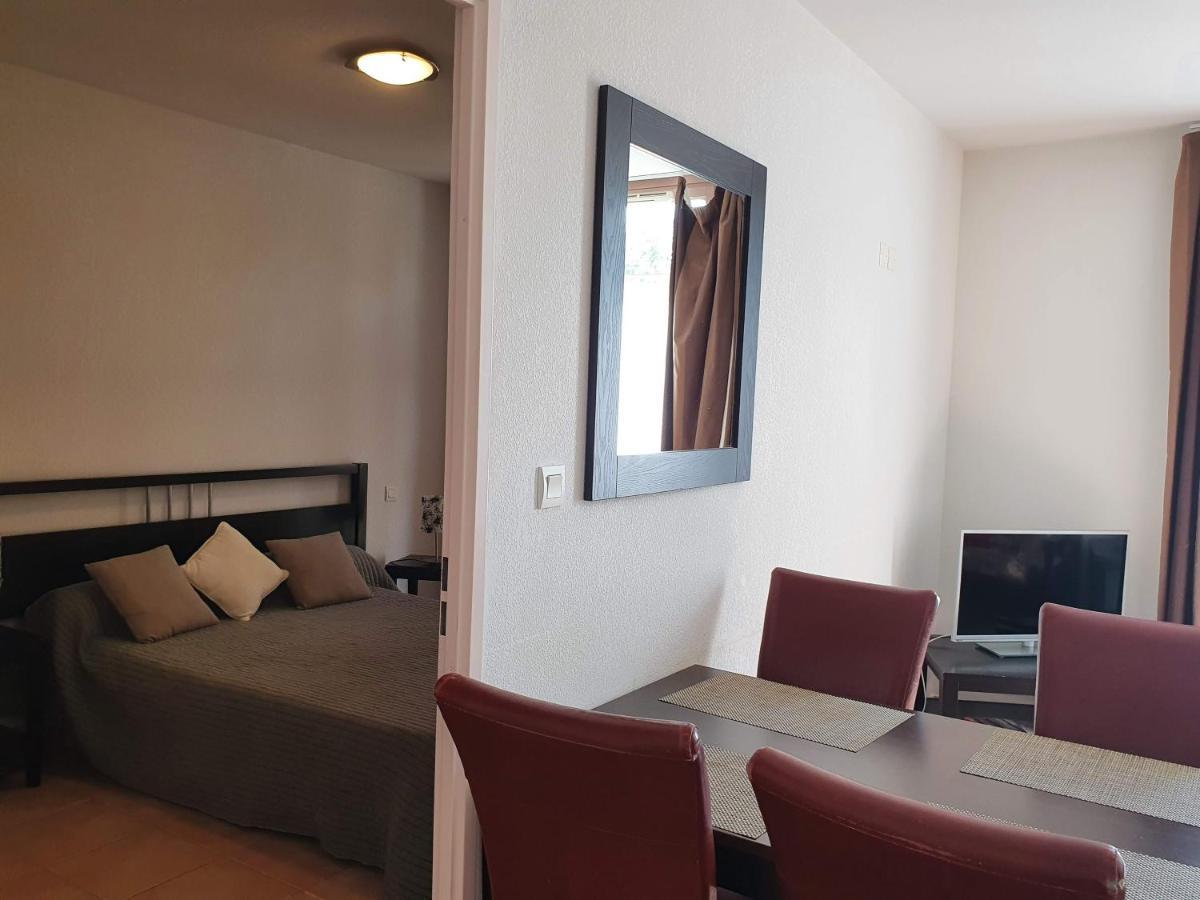 Joli appartement T2 dans résidence avec piscine, hammam et parking gratuits Carcassonne Esterno foto